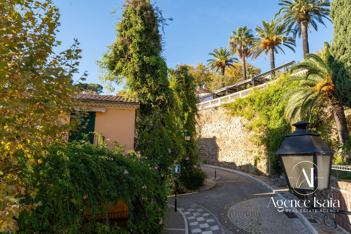 Maison à BORMES-LES-MIMOSAS