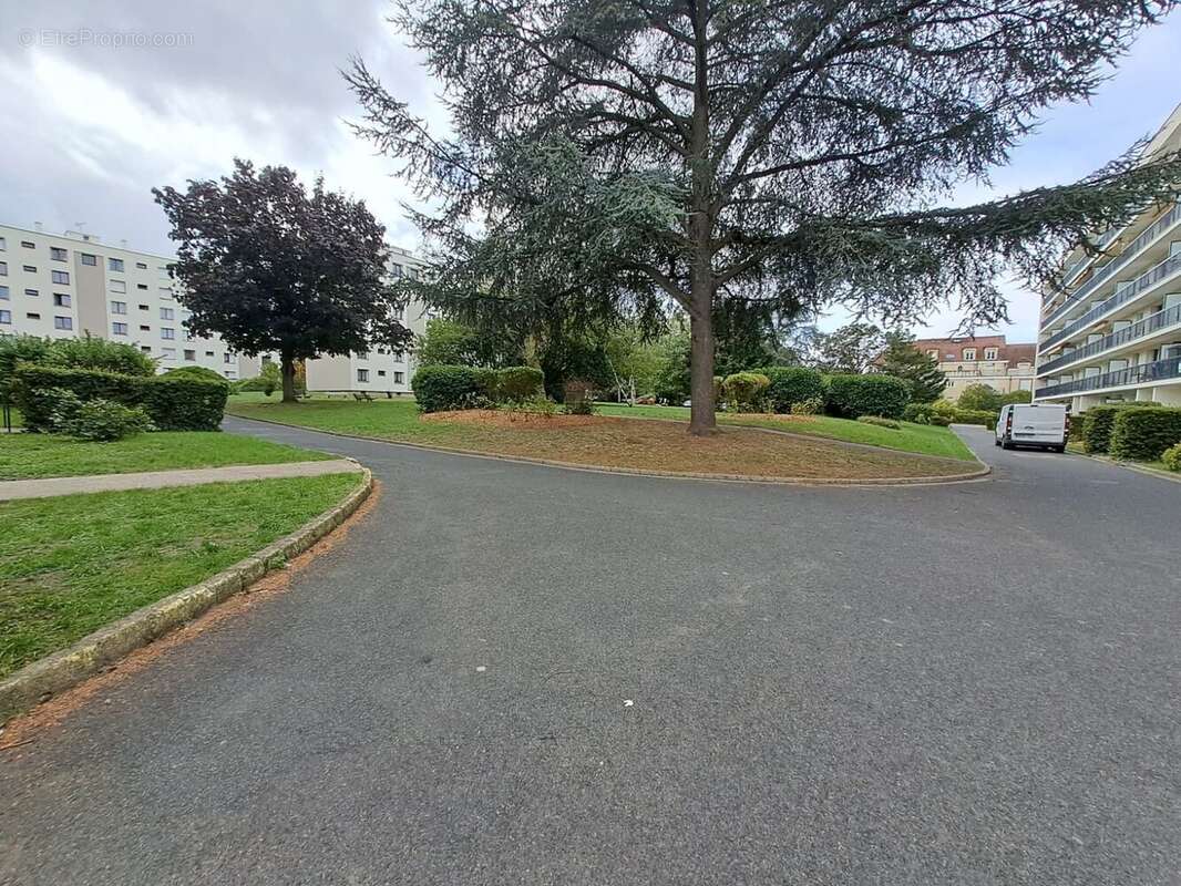 Appartement à CORBEIL-ESSONNES