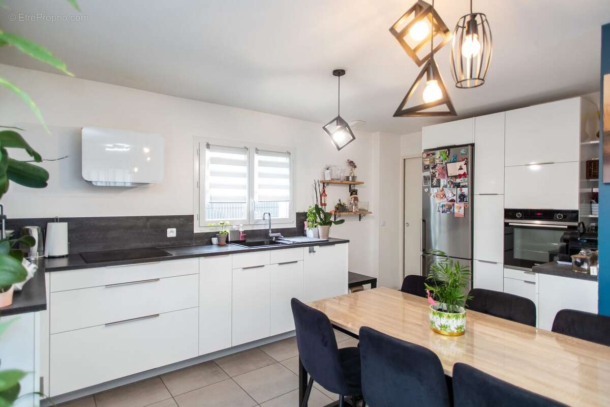 Appartement à DOUVAINE