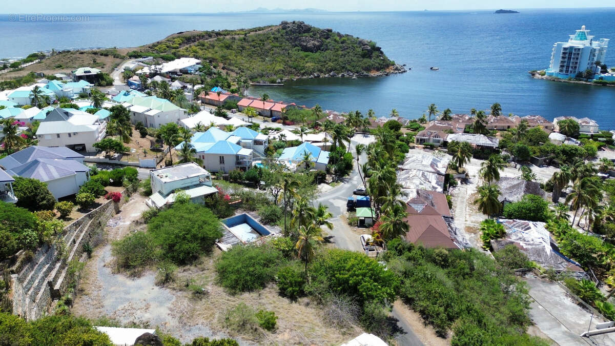 Terrain à SAINT-MARTIN