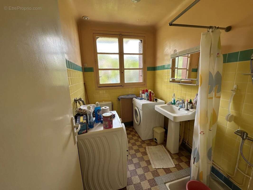 Maison à MORANCEZ