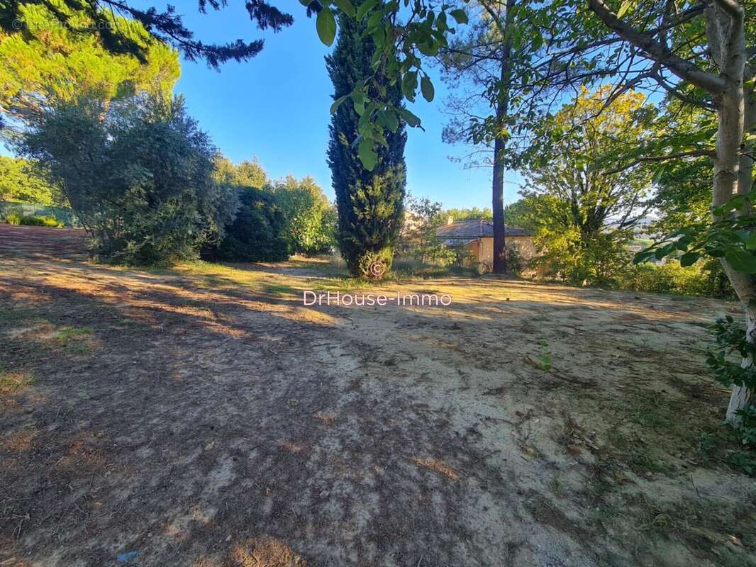 Terrain à PIERREVERT