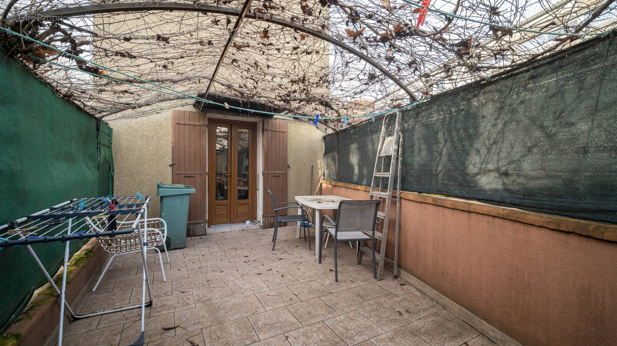 Maison à MONTELIMAR