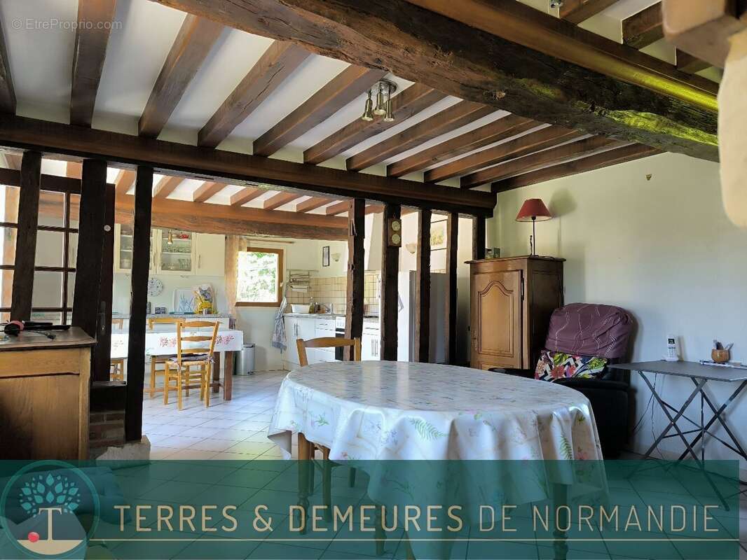Maison à EPAIGNES