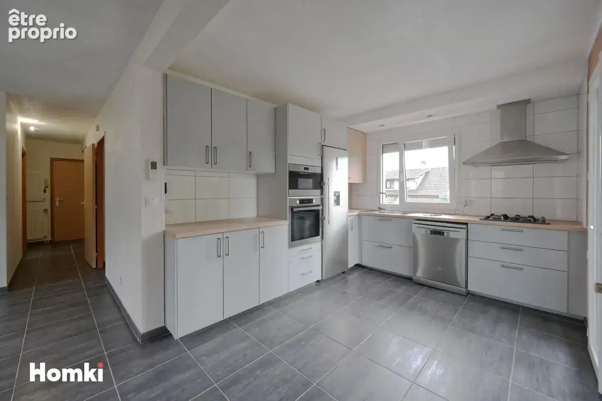 À vendre – T3 lumineux avec balcon et vue dégagée à Seyssins - photo 4