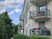 Appartement à VAUJOURS