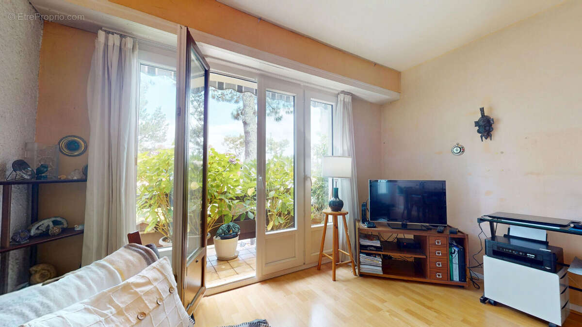 Appartement  3 pièce(s) avec balcons proche plage du metro TARNOS - photo 2