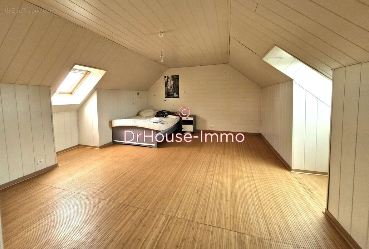 Maison à HORNOY-LE-BOURG