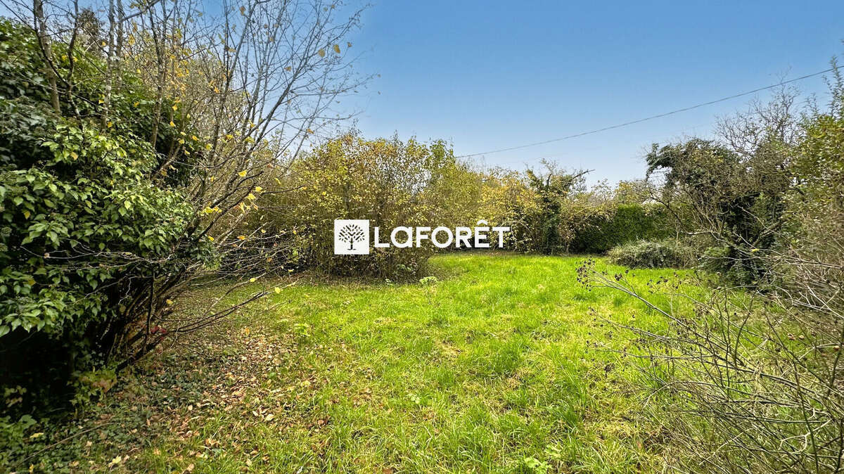 Terrain à CROUY-SUR-OURCQ