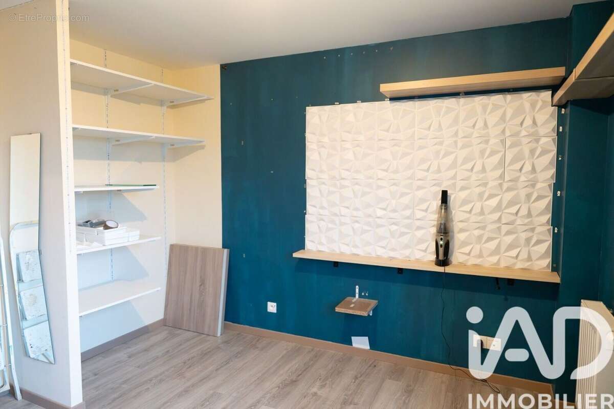 Maison 114 m² à Quincy-Voisins  - photo 9