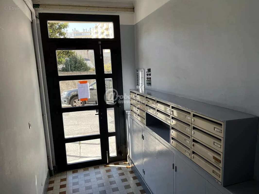 Appartement à MARSEILLE-4E