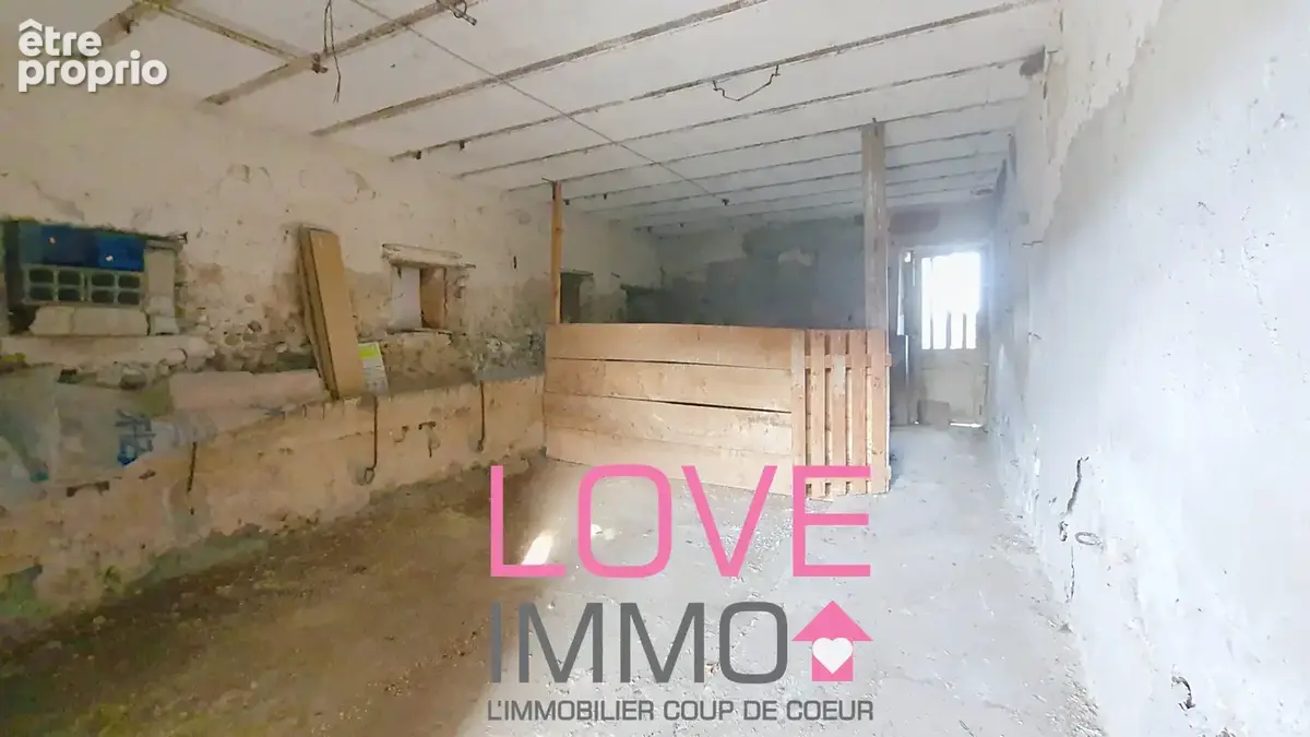 Maison avec de nombreuses dépendances et 18000 m2 de parcelle - photo 17