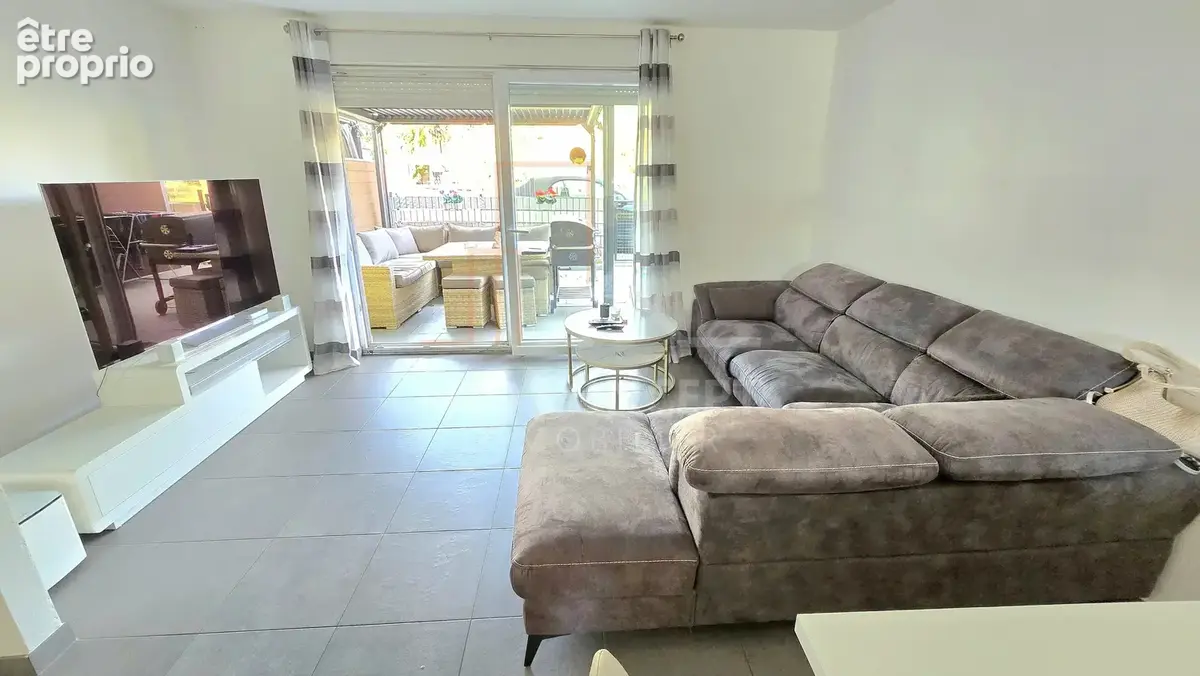 -- Très belle maison mitoyenne 5 pièces au calme -- - photo 6