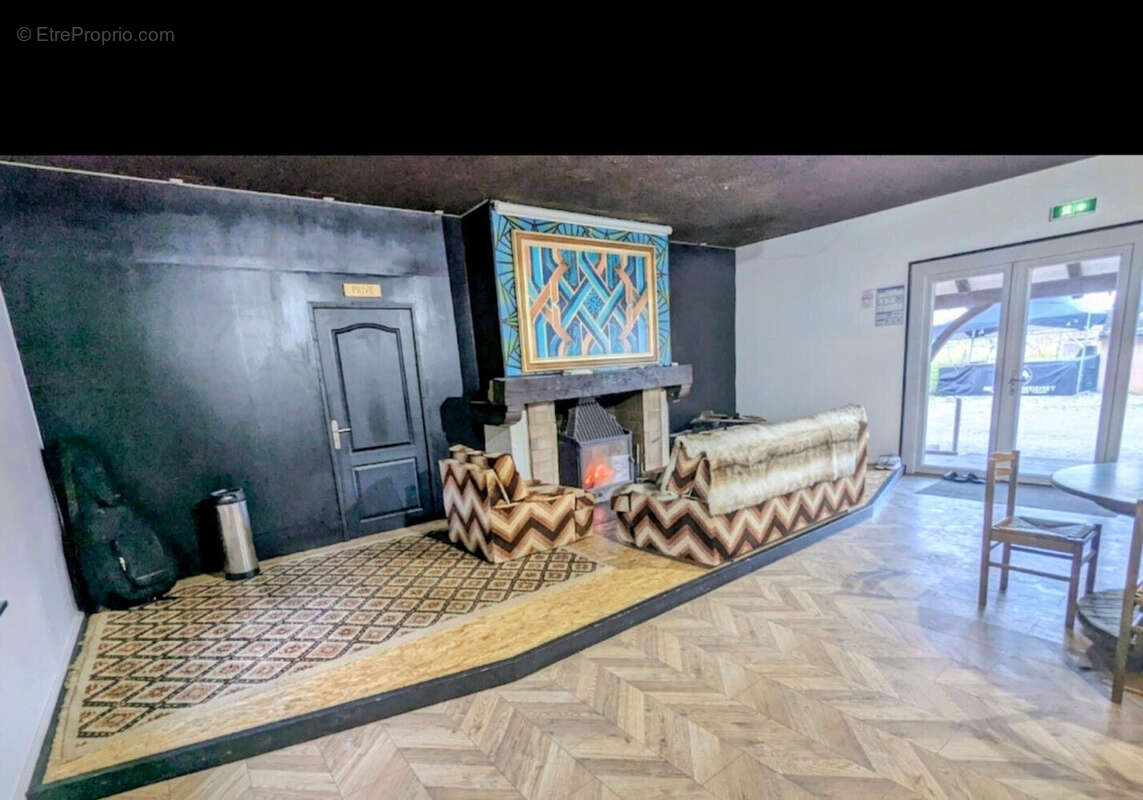 Salon