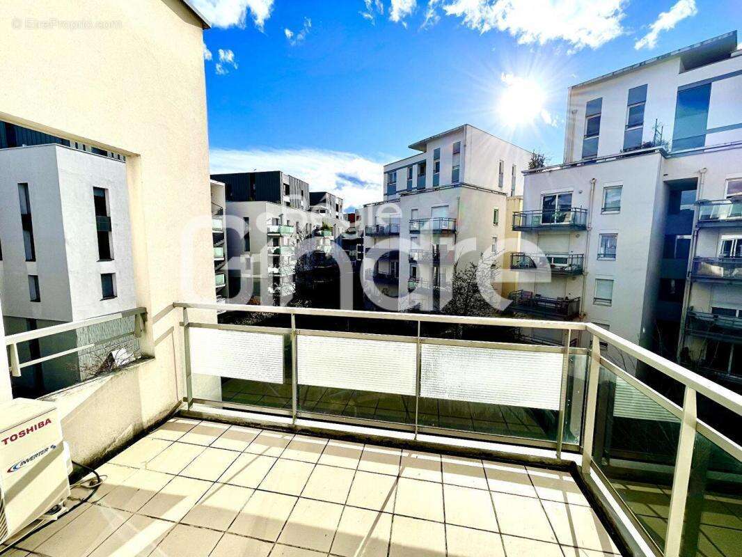 Appartement à LYON-8E