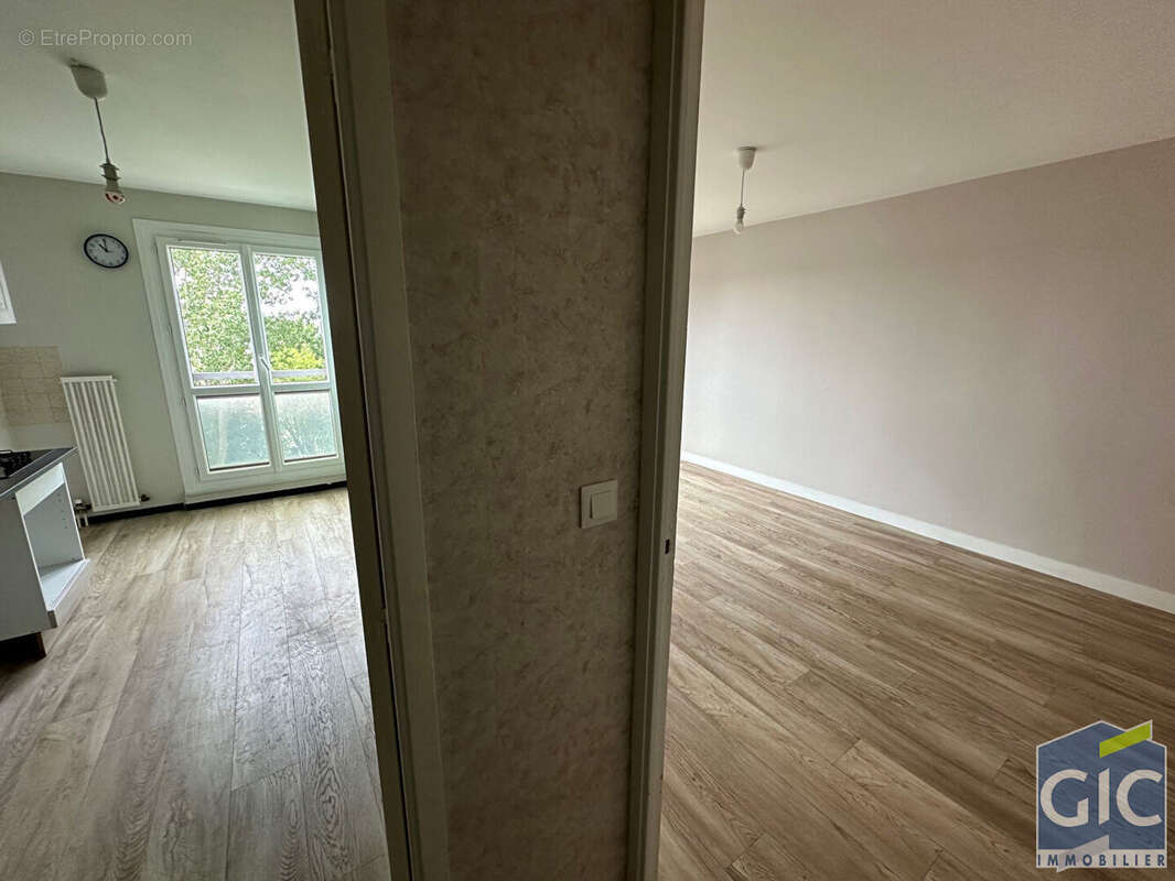 A vendre 3pp caen canal et a 2 pas du centre ville. - photo 7