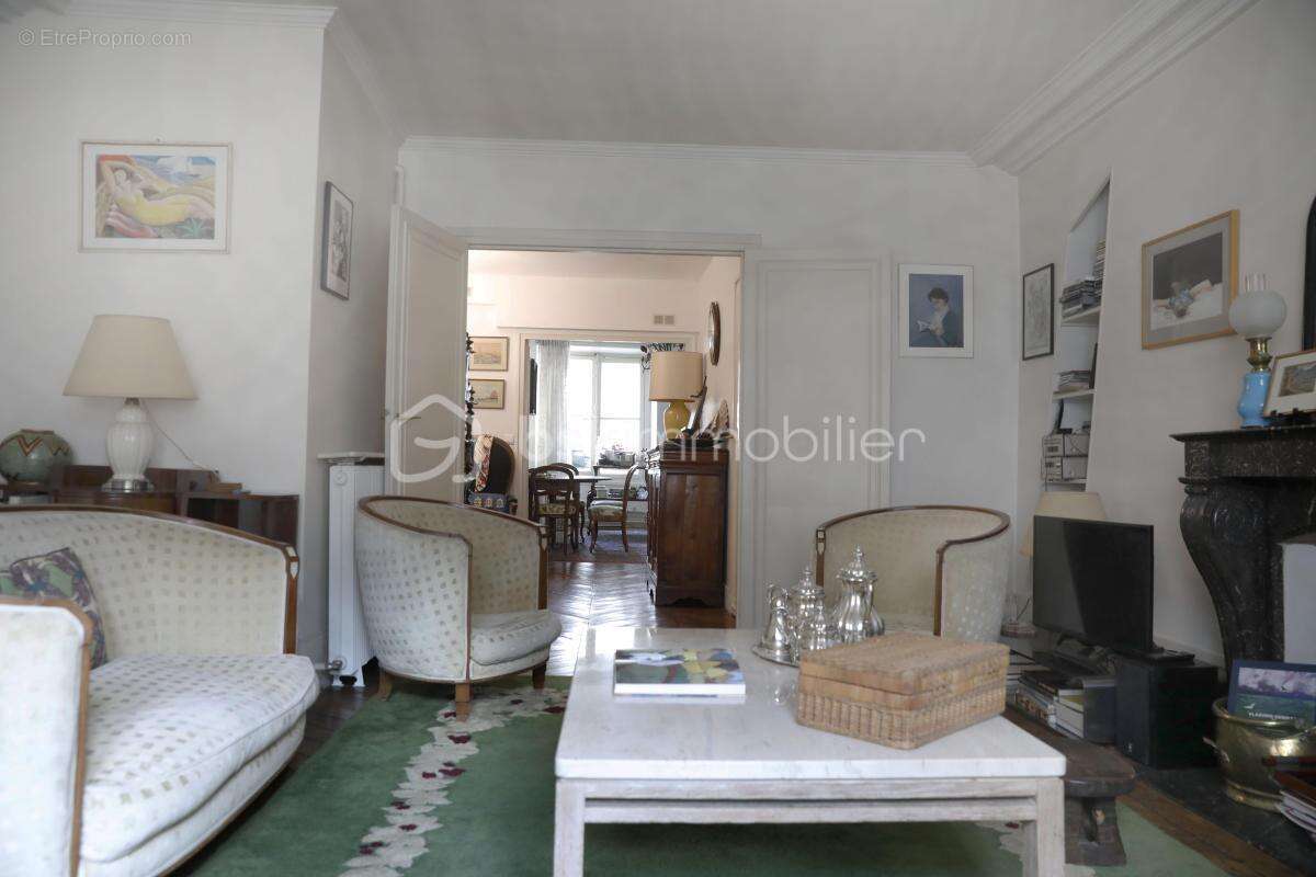 Appartement à PARIS-6E
