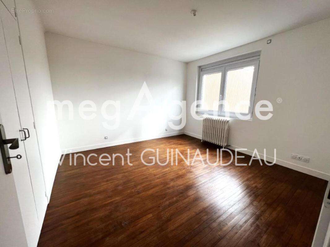 Maison à SAINT-CHRISTOPHE-DU-BOIS