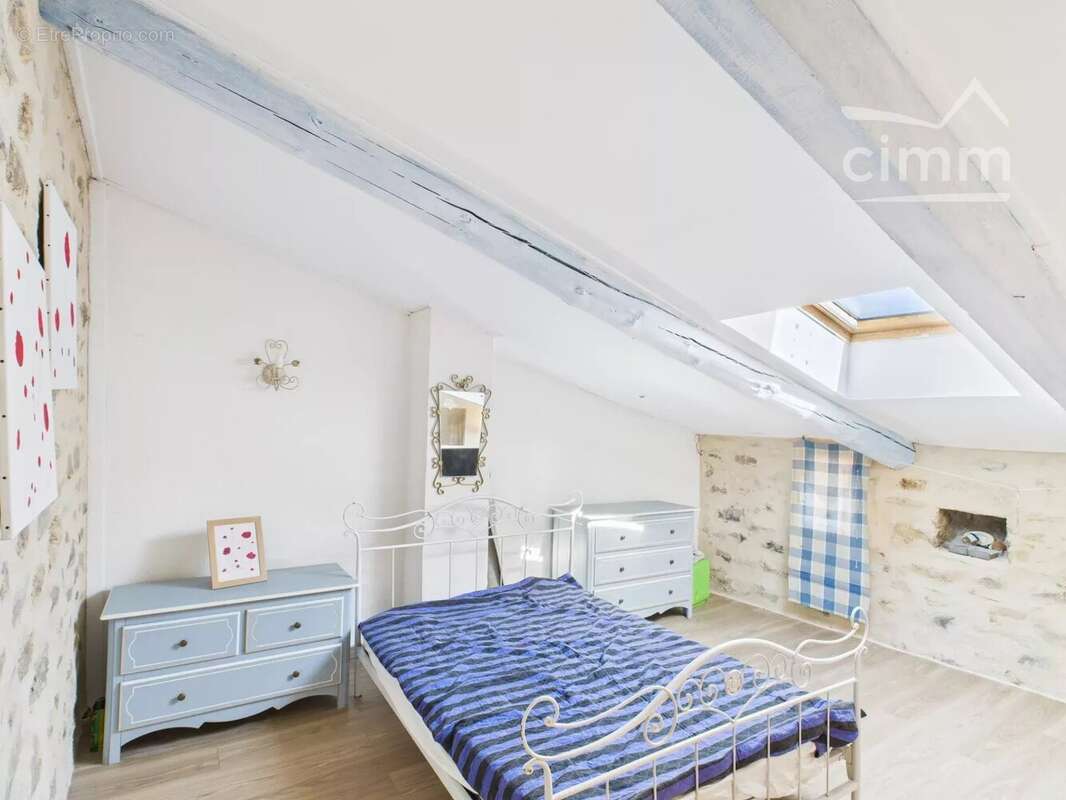 Maison à SAINT-PAUL-LE-JEUNE