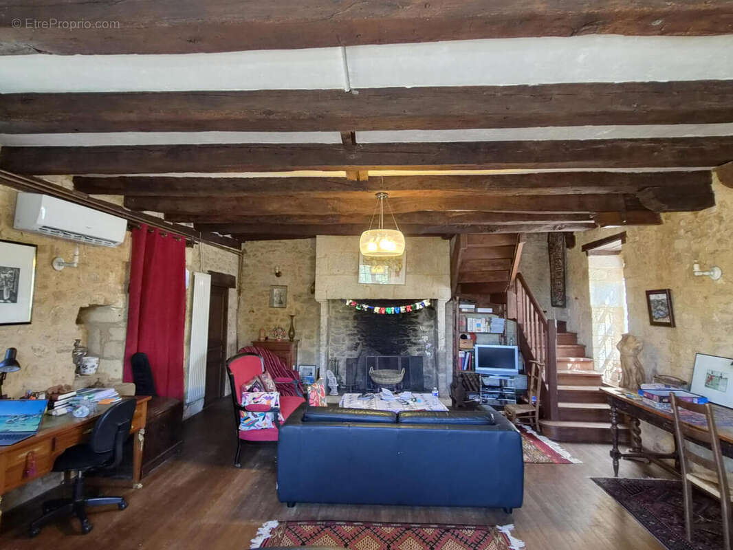 Vallée de la Dordogne, maison de hameau XVIIIème de 186m² avec 3 chambres et piscine - photo 6