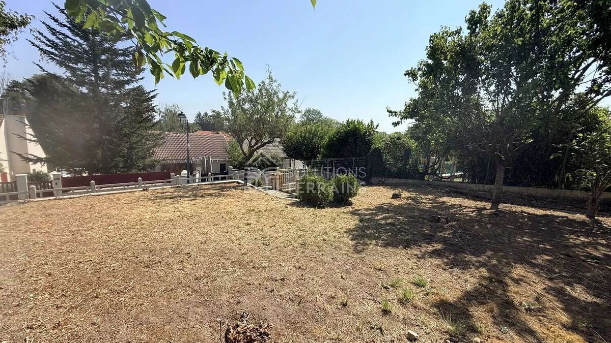 Terrain 282 m² VAUREAL - photo 6