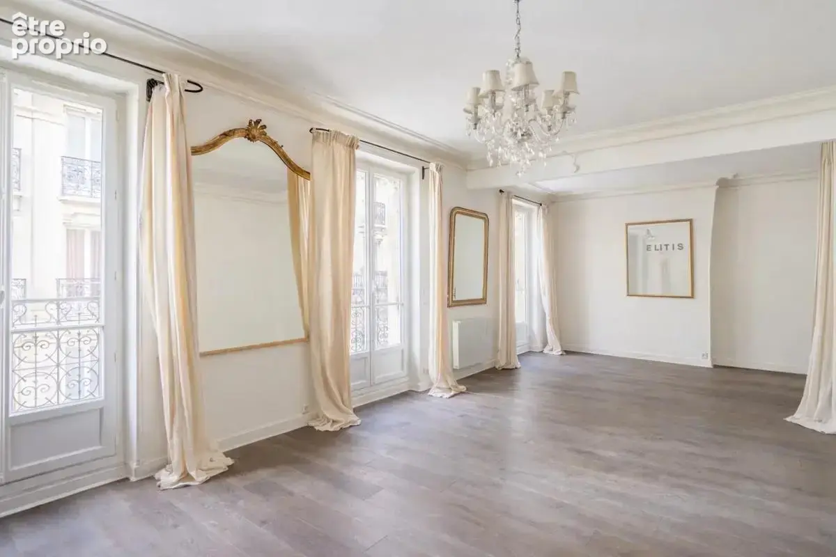 Appartement à PARIS-14E