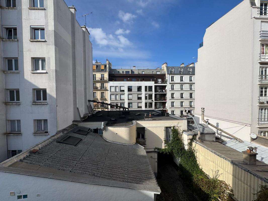 Appartement à PARIS-18E