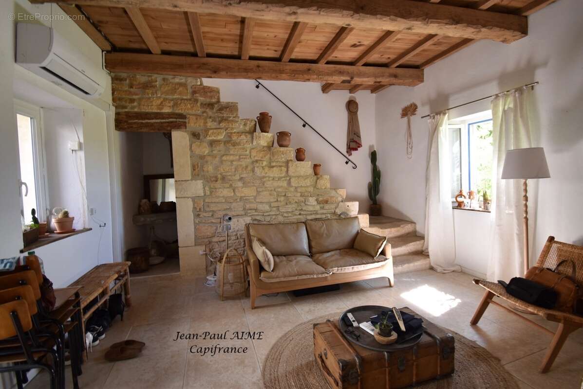 Issirac – maison de village t3 en pierre avec toit-terrasse et vue – dépendances en option - photo 3
