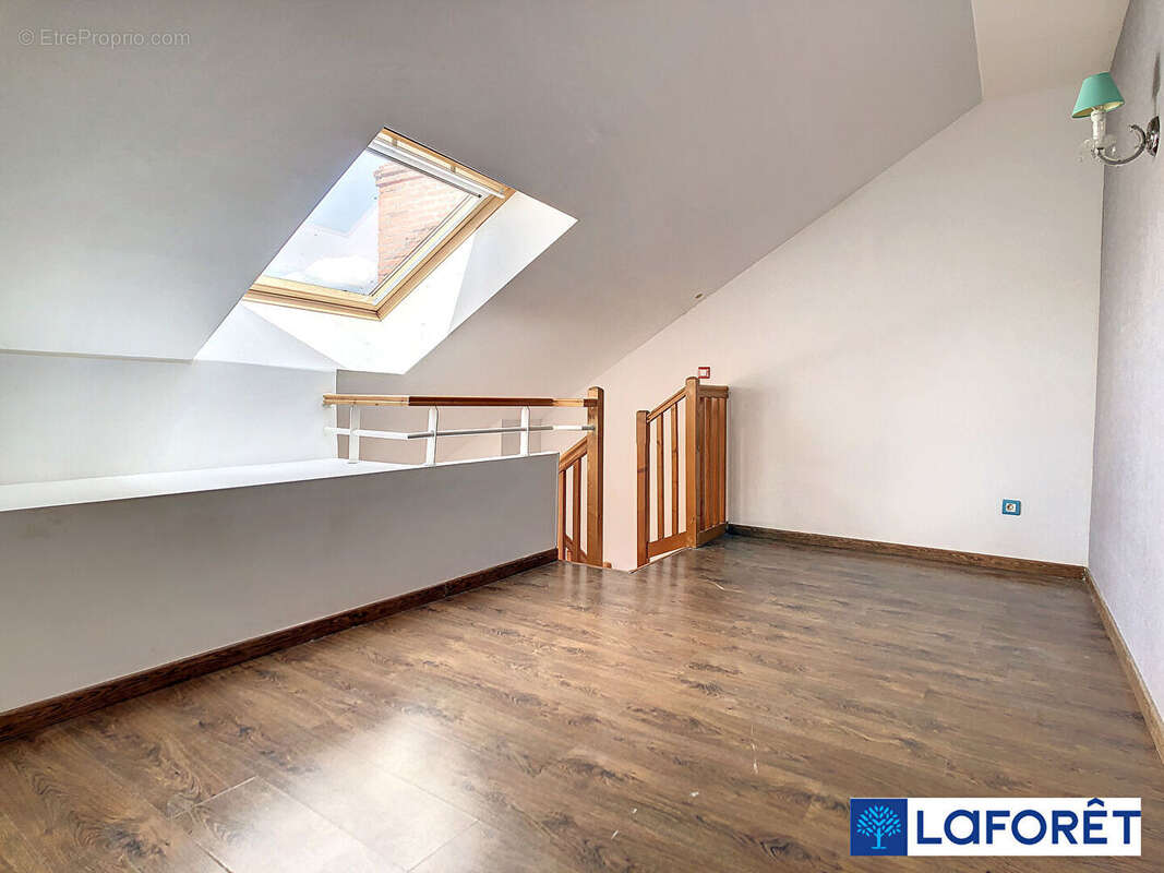 Appartement à IS-SUR-TILLE