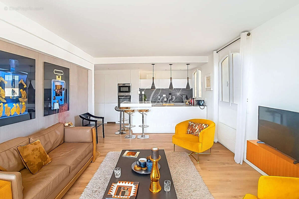 Appartement rénové vue mer & port à vendre aux marines de cogolin - golfe de saint tropez - photo 5