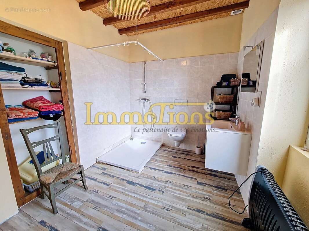 Maison à SAINT-JUST-DE-CLAIX