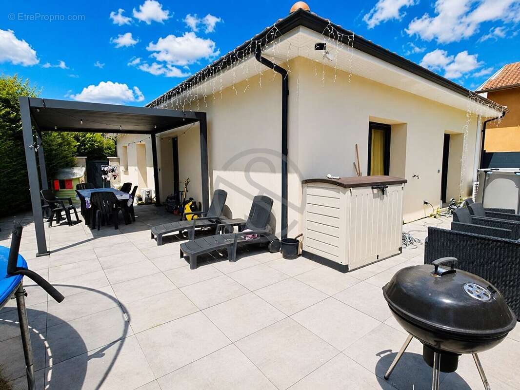 Maison à CHAMPIER
