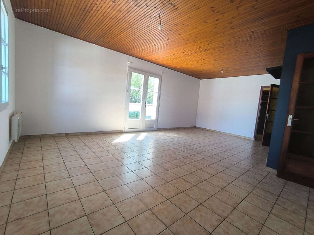 Maison à COMMEQUIERS