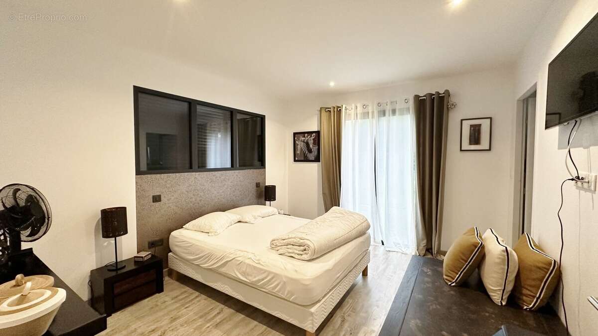 Maison à PEYREHORADE