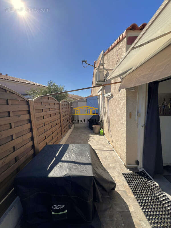 Maison à VIC-LA-GARDIOLE