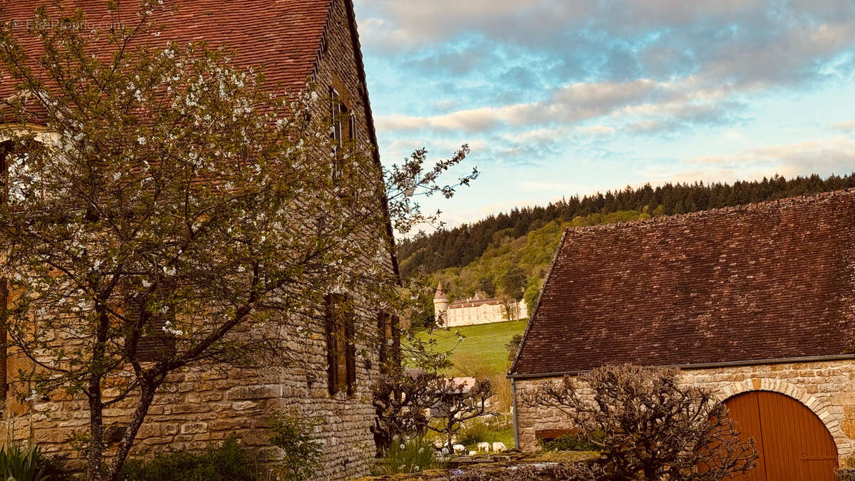 Maison à BAZOCHES