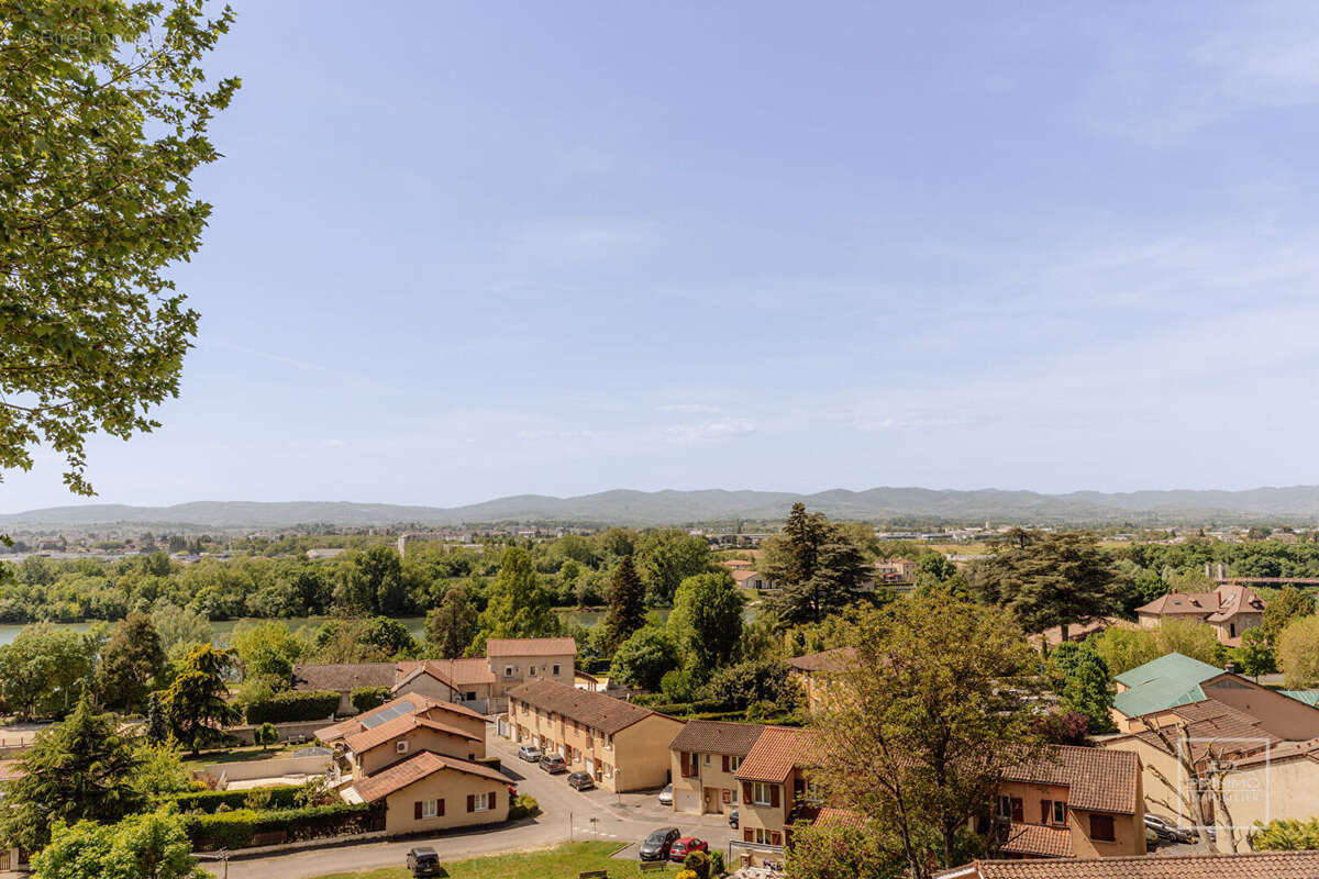 Appartement à VILLEFRANCHE-SUR-SAONE