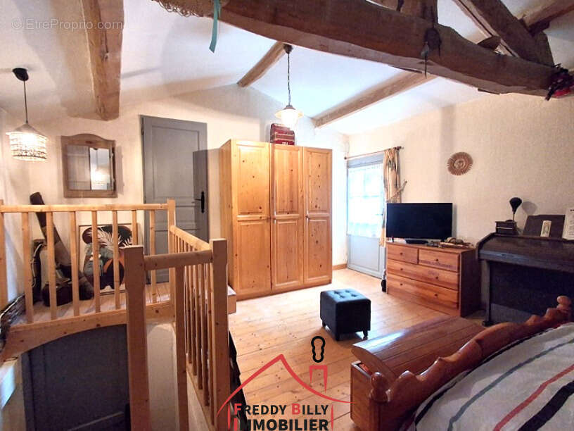 Maison ancienne rénovée - 2 chambres - Terrain avec piscine - photo 13