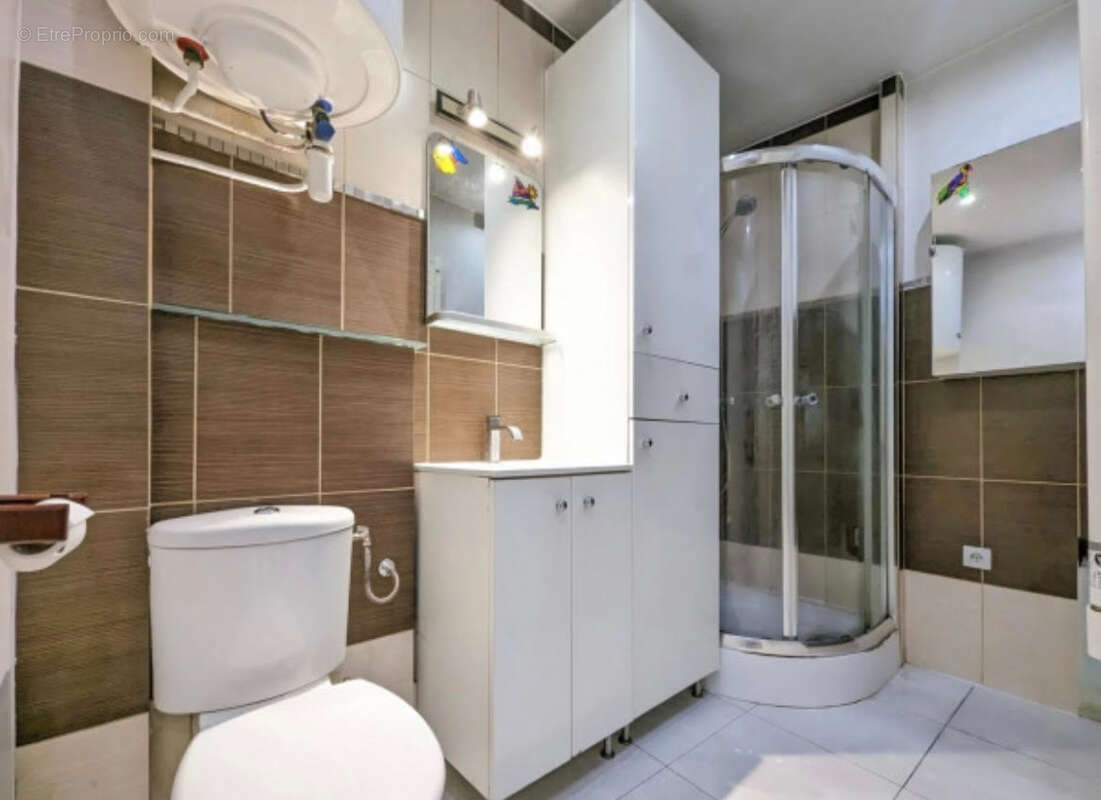 Commerce à PARIS-17E