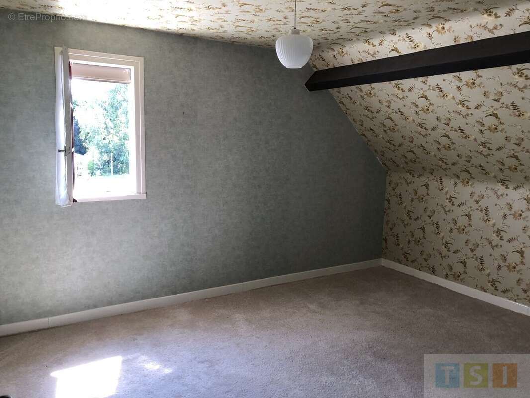 Maison Familiale sur terrain de 1413 m² - photo 9