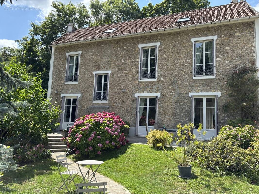 Maison à CHATEAUFORT