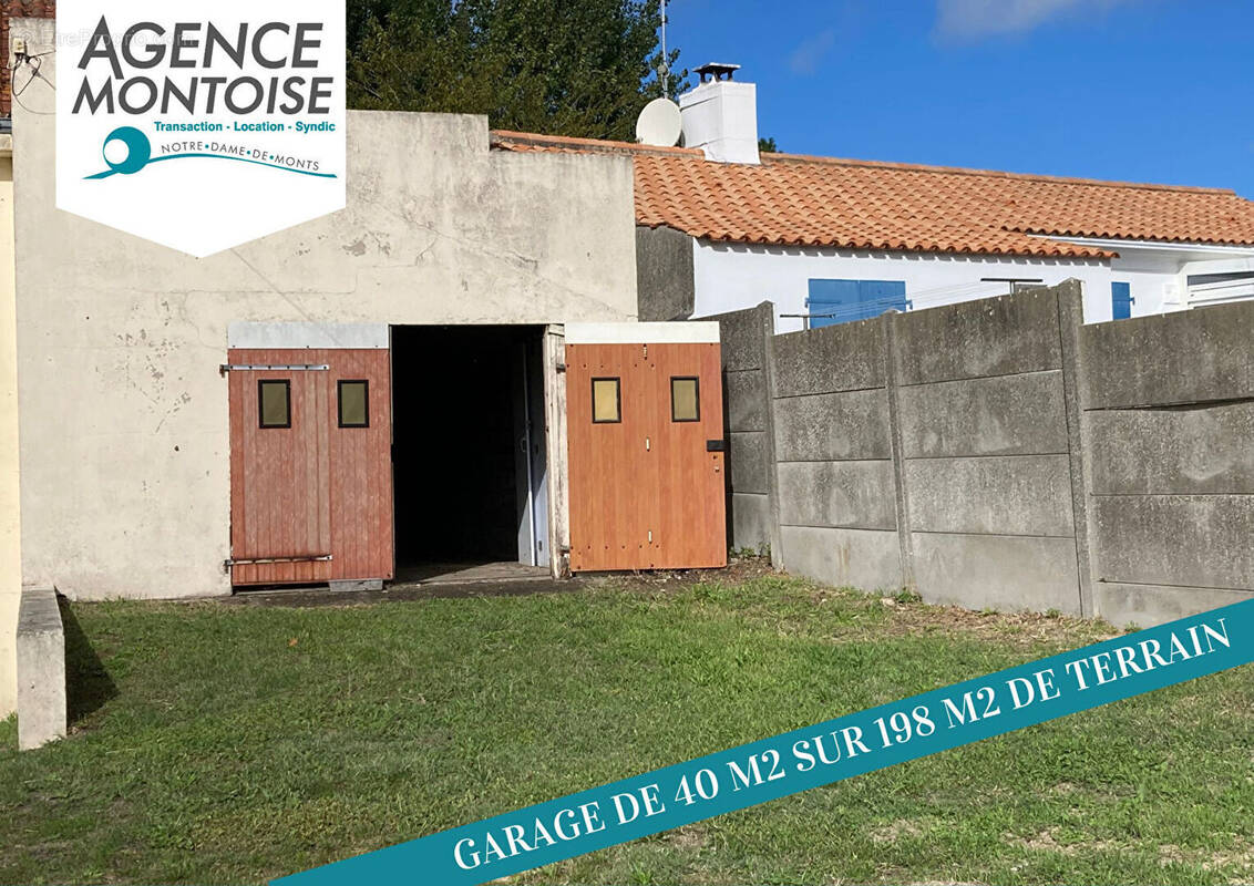 Parking à NOTRE-DAME-DE-MONTS