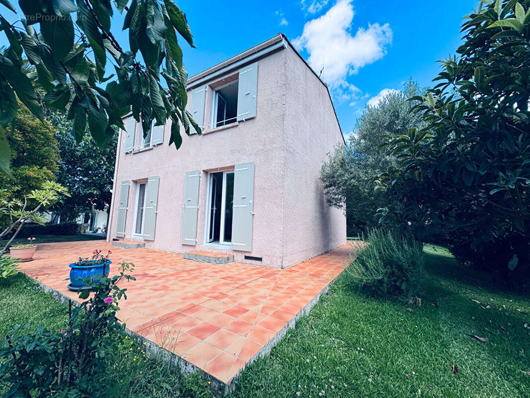 Maison à ECHILLAIS