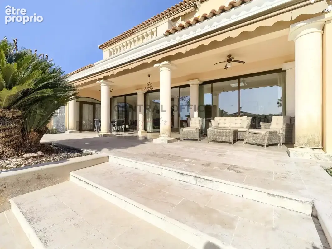 CAP D’ANTIBES,  Luxueuse propriété au sein d’un domaine privé sur le versant ouest - photo 18