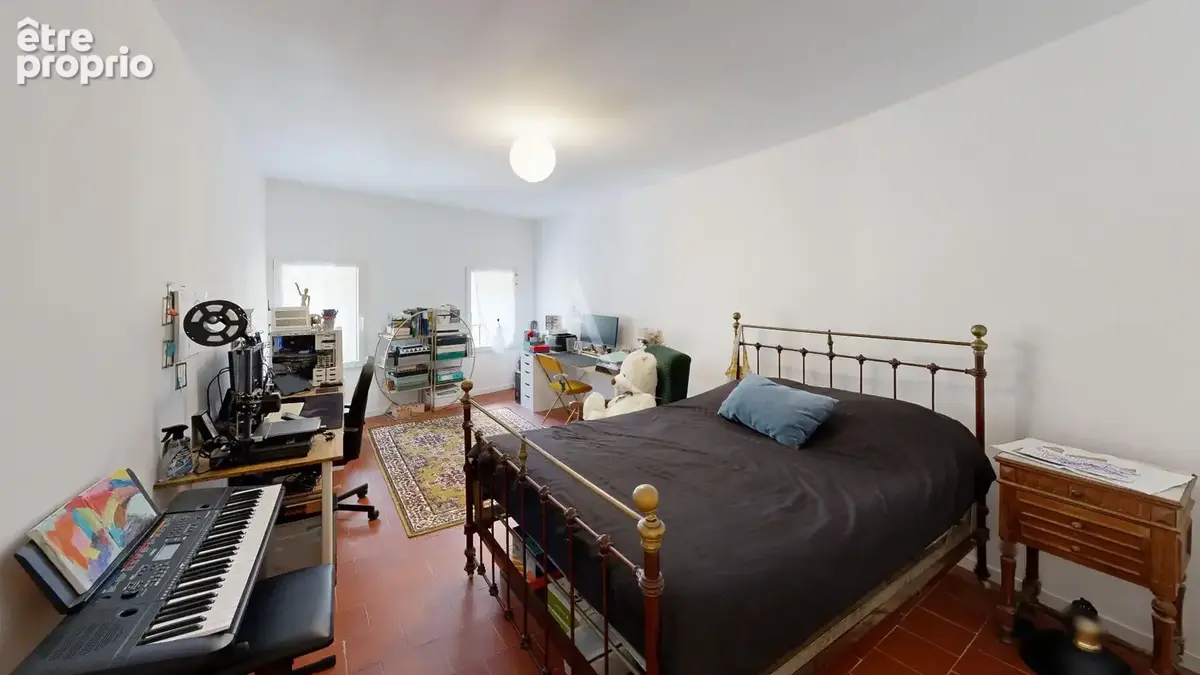 Maison en pierre avec extérieur et grand garage - photo 9