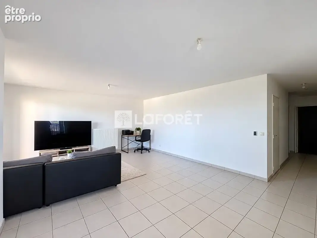 Appartement Rillieux La Pape 4 pièce(s) 75m2 + PARKING IPRIVATIF NCLUS - photo 3