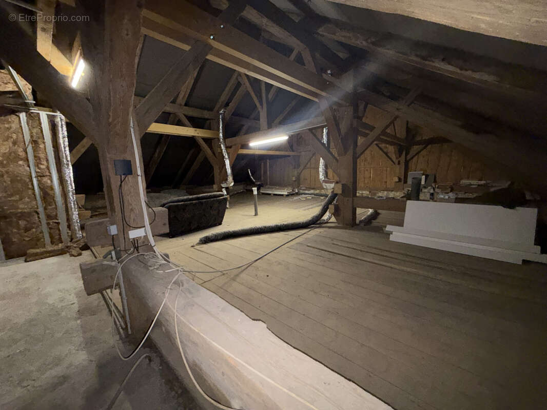 Appartement à VERCEL-VILLEDIEU-LE-CAMP