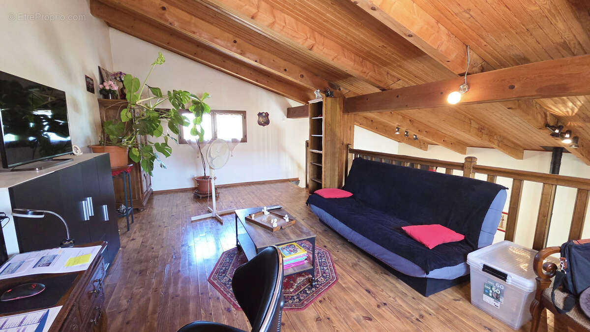 Maison familiale de 140 m2 sur grand terrain clos   Saint-Christol - photo 6