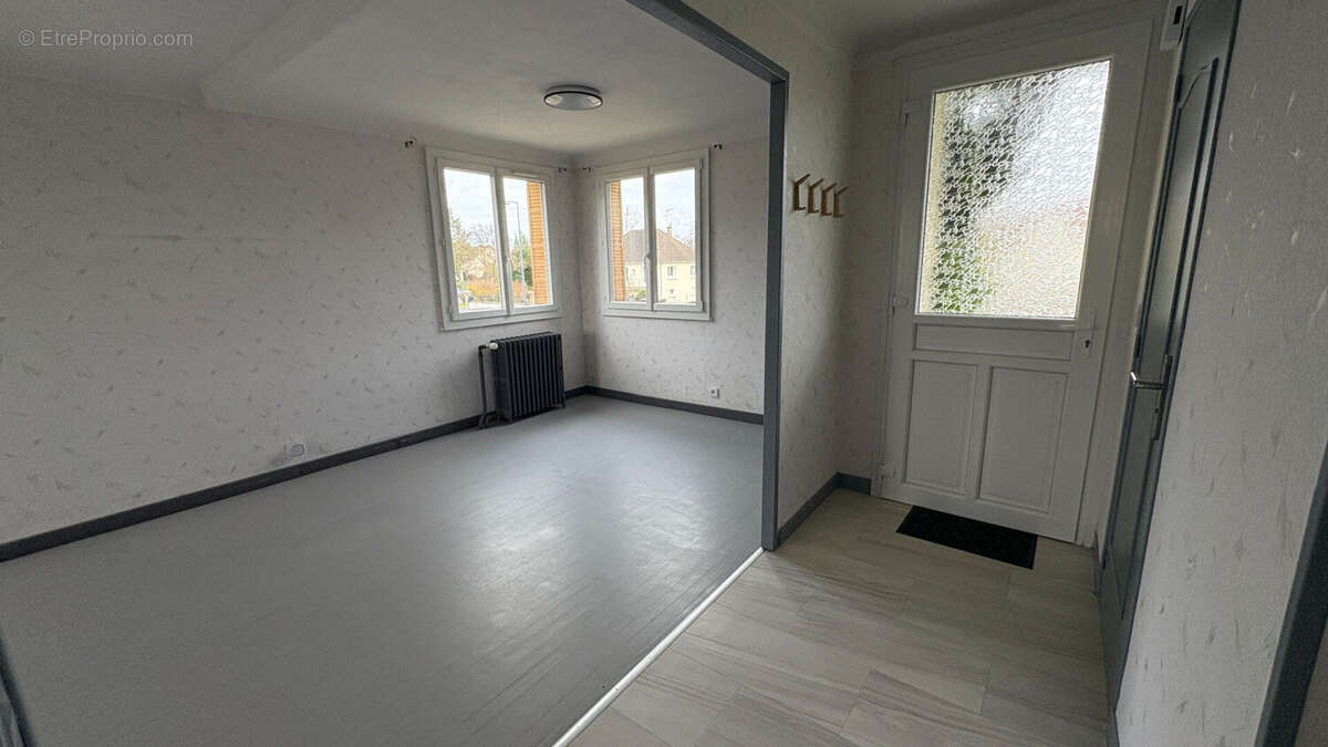 Maison à YZEURE