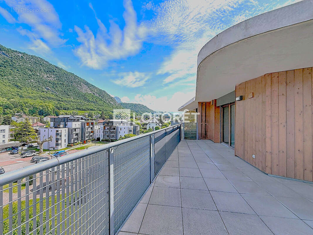 Appartement Challes Les Eaux 3 pièce(s) 68 m2 - photo 4